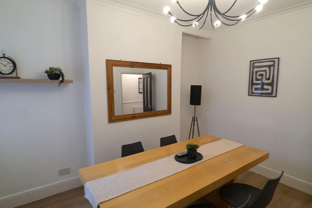 Apartment Anfield Haven For 6 *